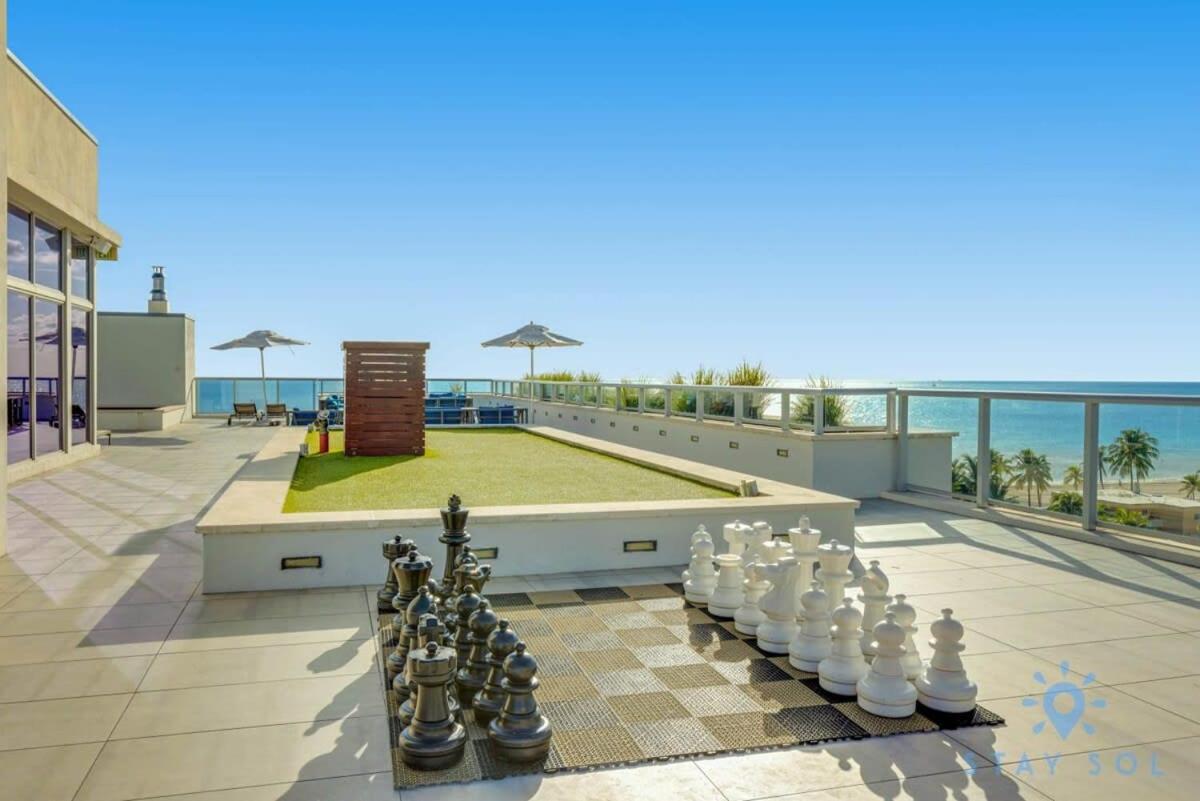 Tropical Oasis - Rooftop Pool- Near Beach - Gym Голливуд Экстерьер фото
