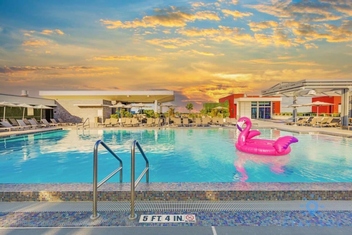 Tropical Oasis - Rooftop Pool- Near Beach - Gym Голливуд Экстерьер фото